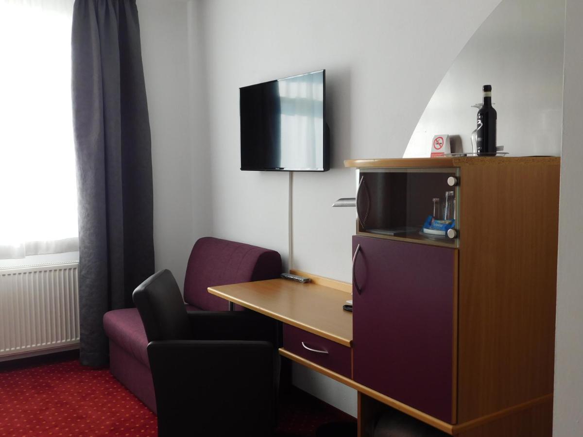 Hotel Konradp Holzkirchen Holzkirchen  Esterno foto