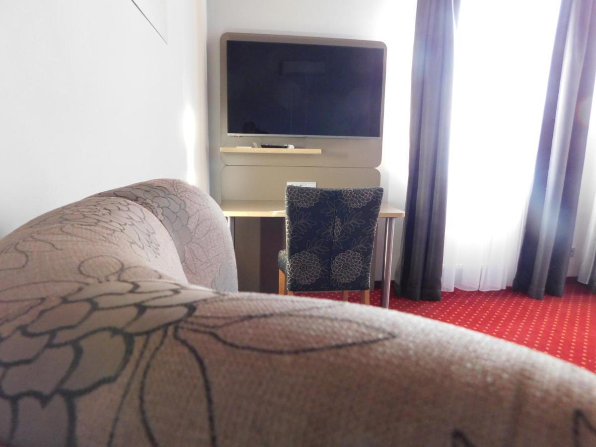 Hotel Konradp Holzkirchen Holzkirchen  Esterno foto