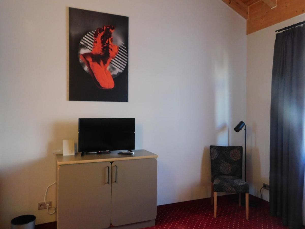 Hotel Konradp Holzkirchen Holzkirchen  Esterno foto