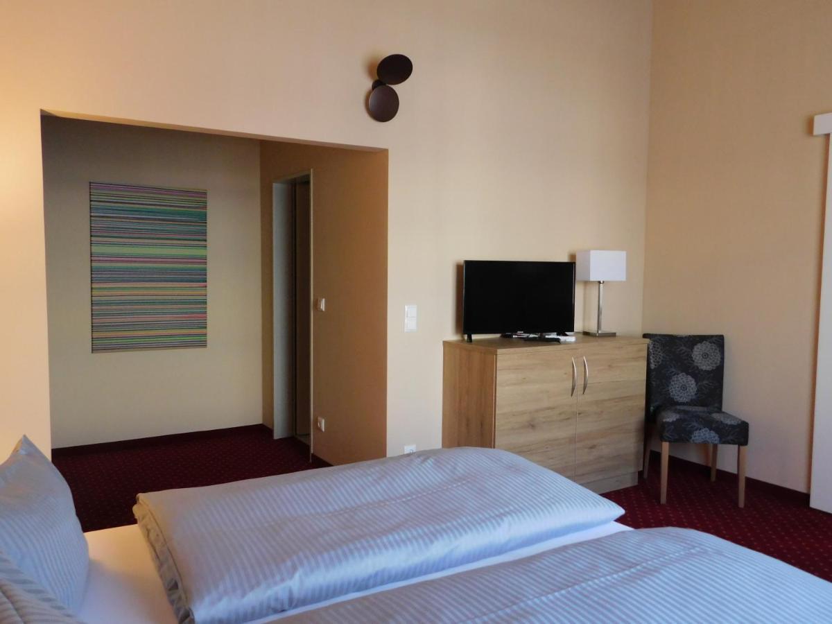 Hotel Konradp Holzkirchen Holzkirchen  Esterno foto
