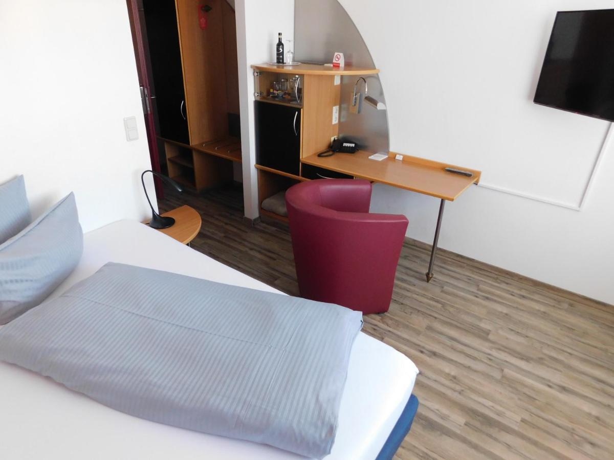 Hotel Konradp Holzkirchen Holzkirchen  Esterno foto