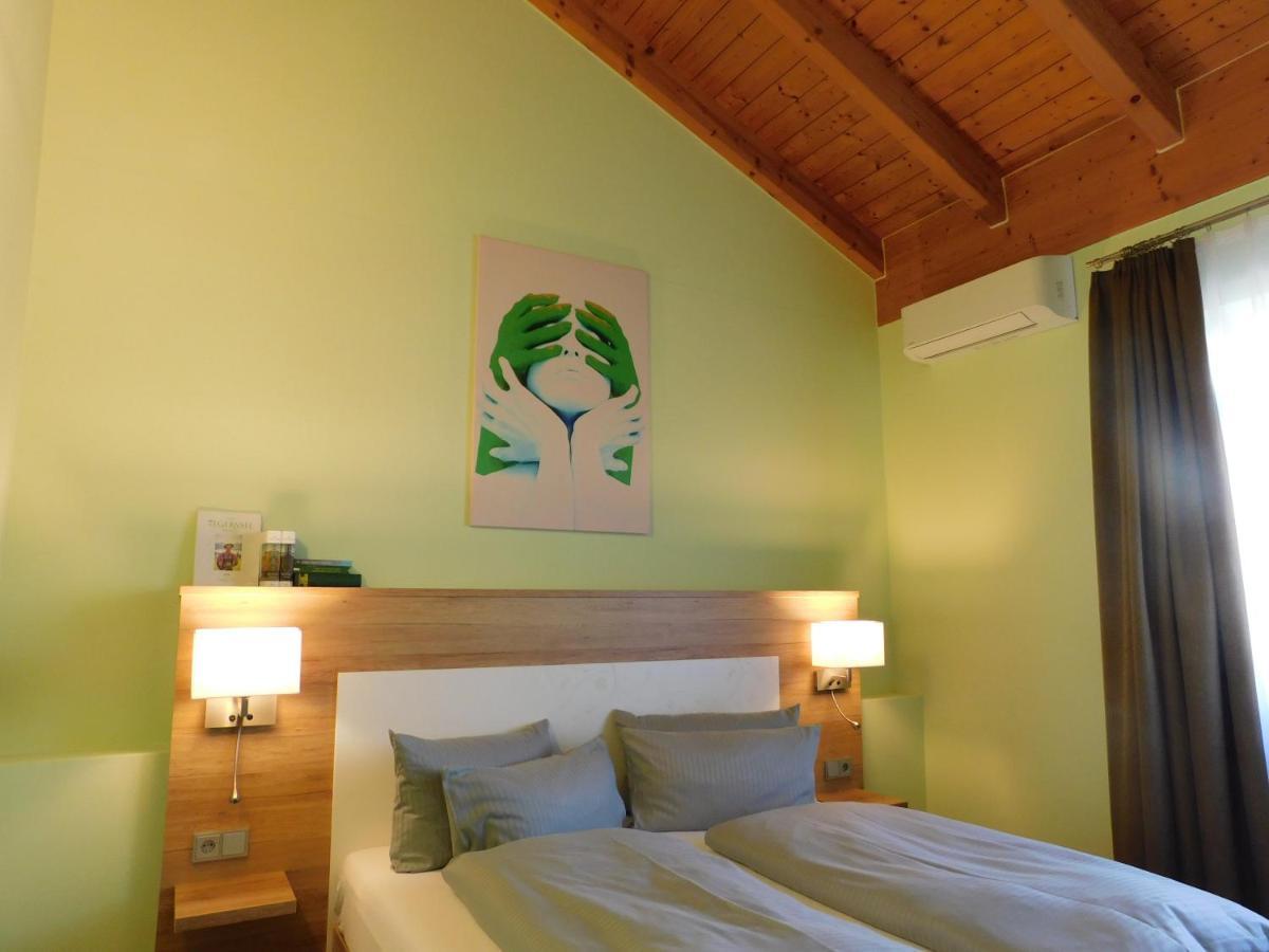 Hotel Konradp Holzkirchen Holzkirchen  Esterno foto