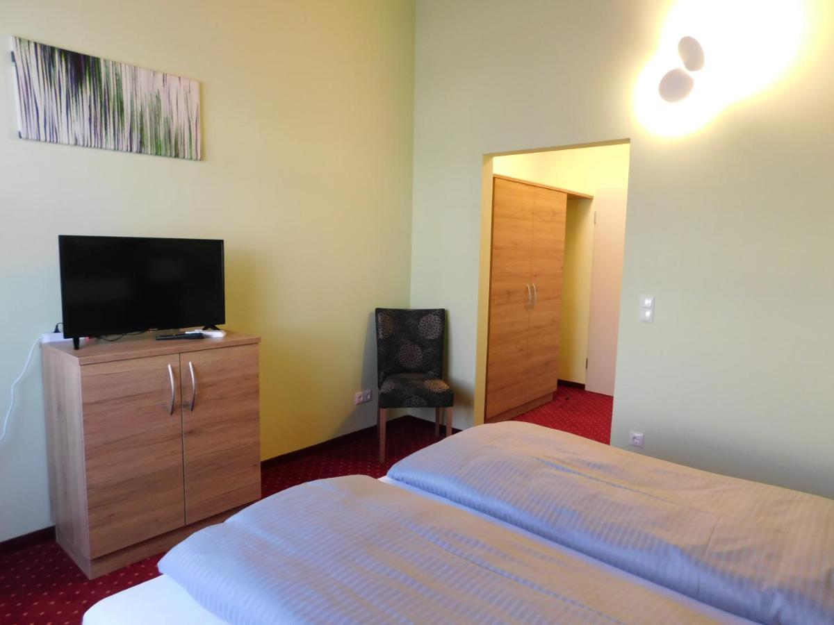 Hotel Konradp Holzkirchen Holzkirchen  Esterno foto