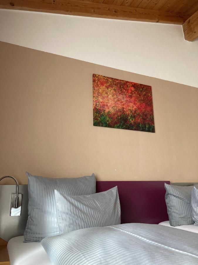 Hotel Konradp Holzkirchen Holzkirchen  Esterno foto