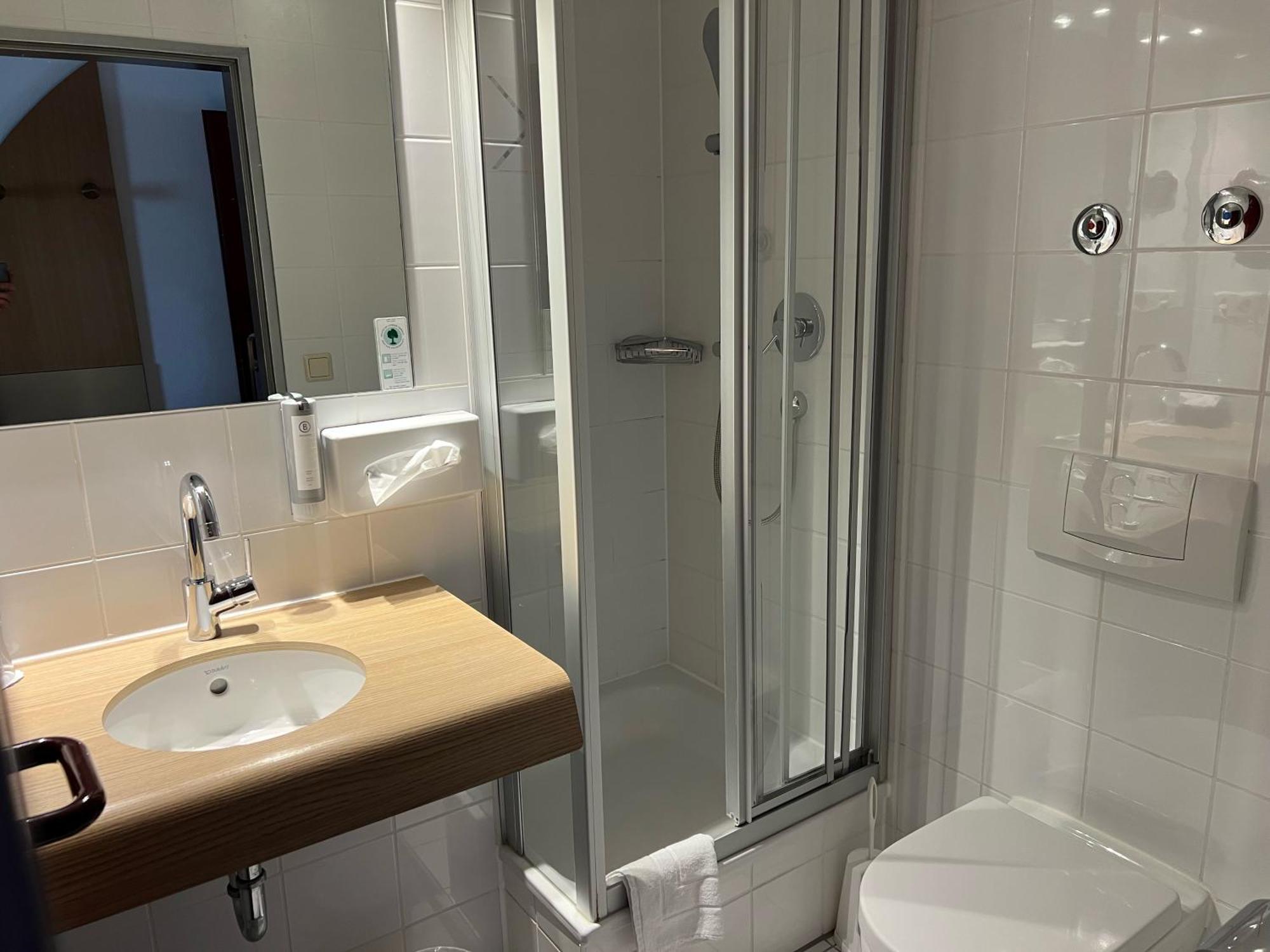 Hotel Konradp Holzkirchen Holzkirchen  Esterno foto